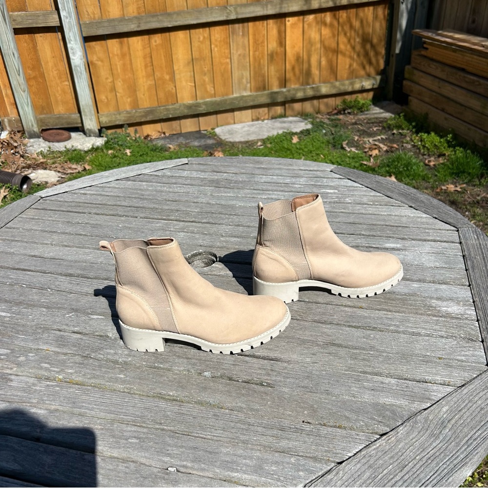 Crevo‎ Hadley Chelsea Boots size 9